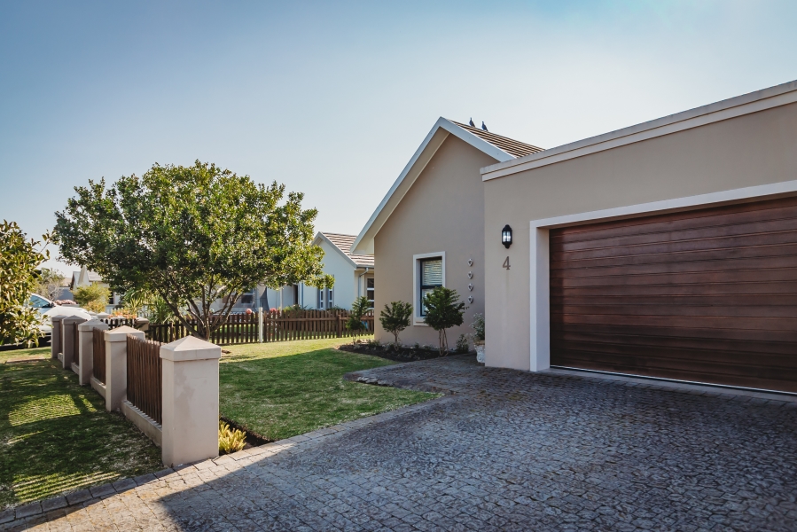 3 Bedroom Property for Sale in Kraaibosch Country Estate Western Cape